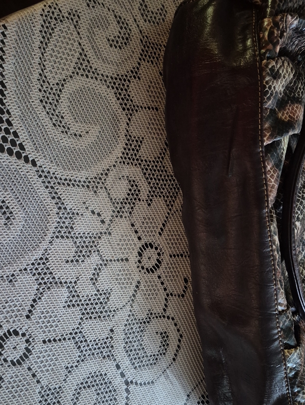 Handbag - Picture 7 of 8